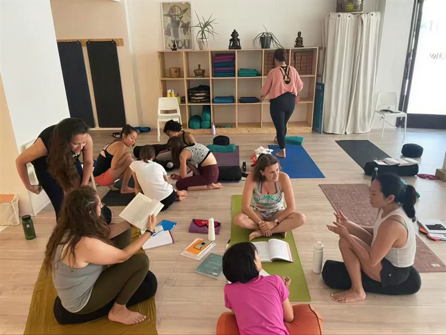 Joga mokytojų mokymai Ženevoje