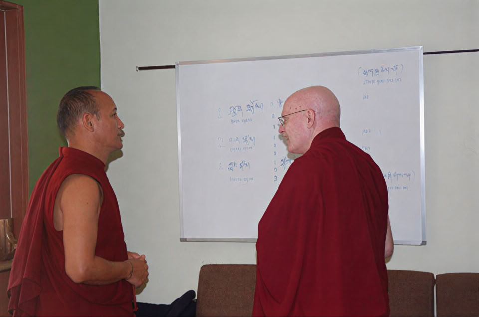 Ngondro (18:00) ir tyloji meditacija (18:30)