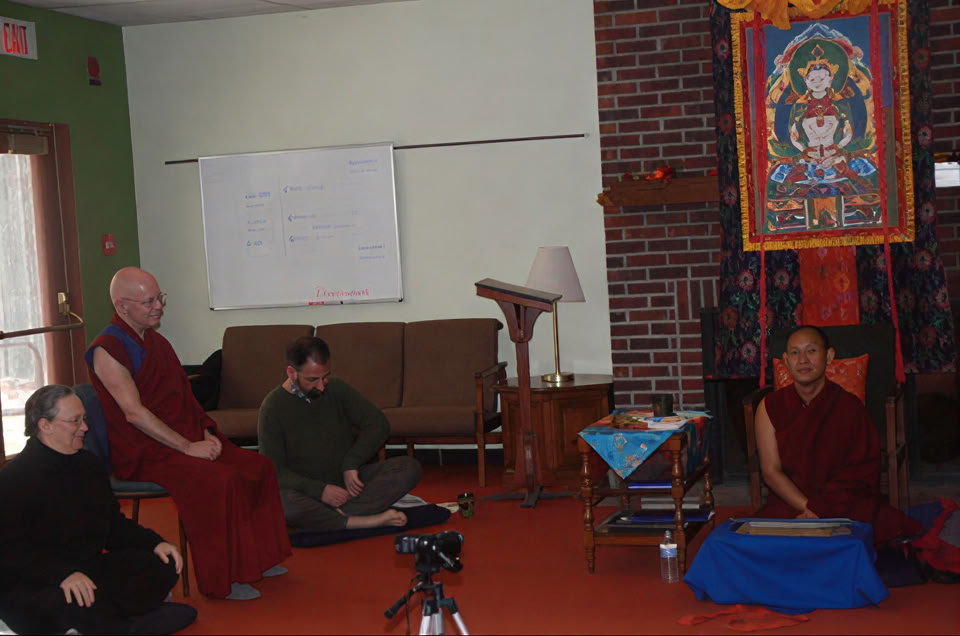 Ngondro (18:00) ir tyloji meditacija (18:30)