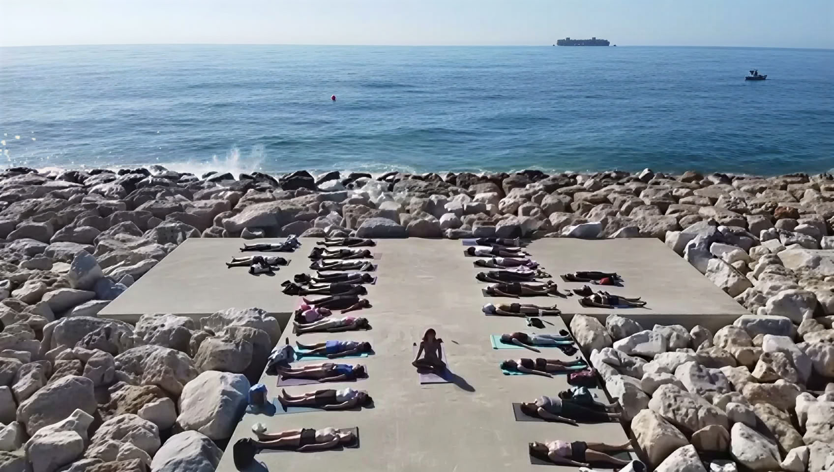 Vinyasa prie jūros