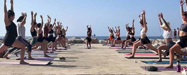 Vinyasa prie jūros