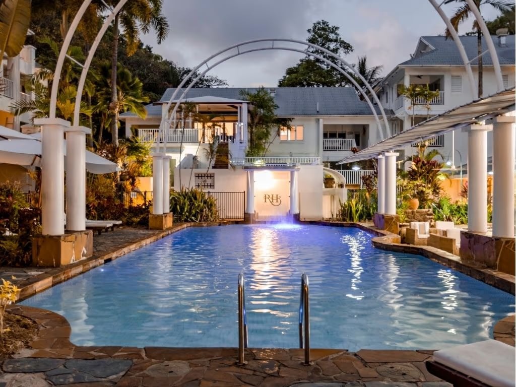 "The Reef House Adults Retritai