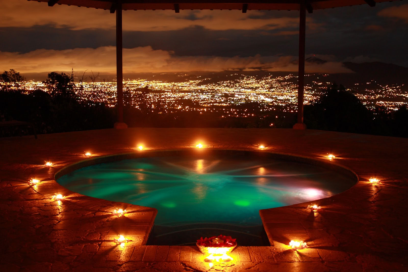 Pura Vida Retritas & SPA