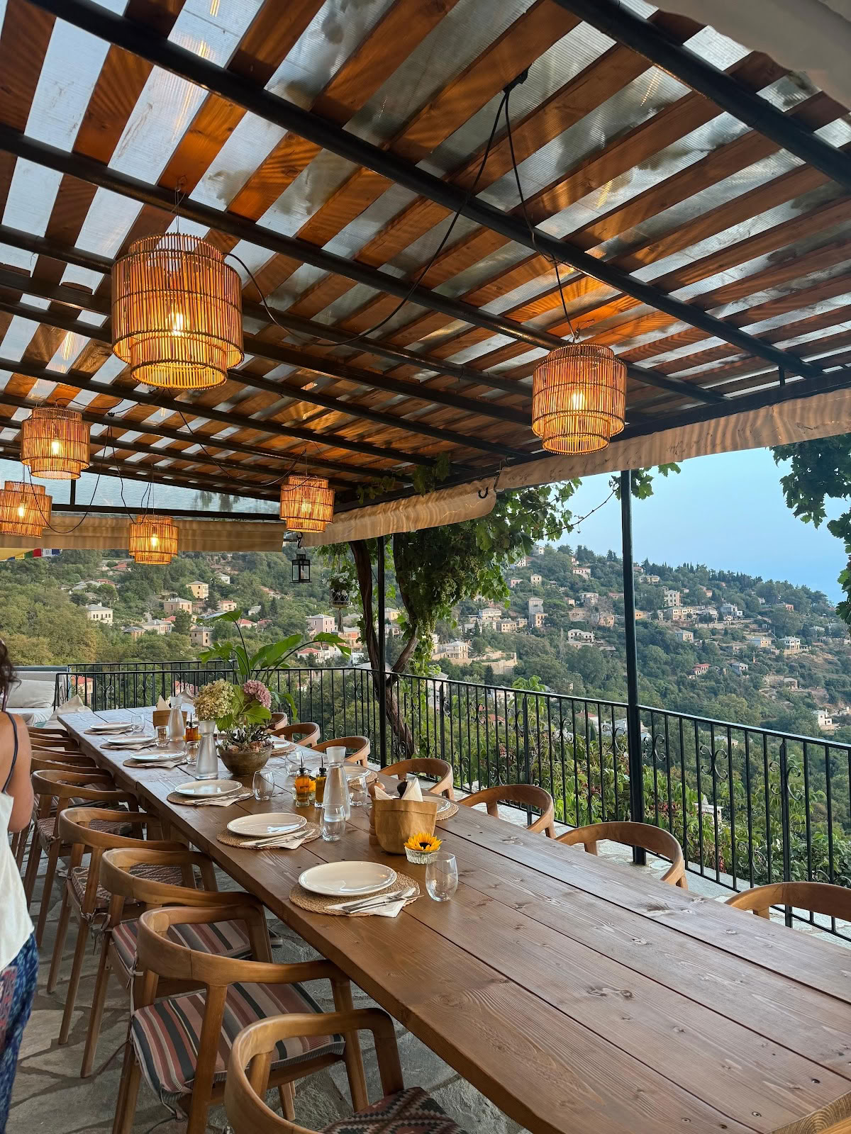 PELION HOMES | Retrito centras - įtraukiančios lėto tempo gamta paremtos patirtys