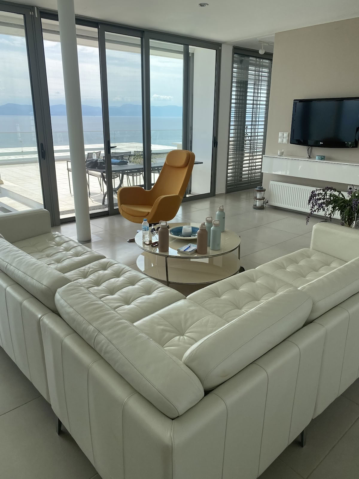 Sky Hut Retritai