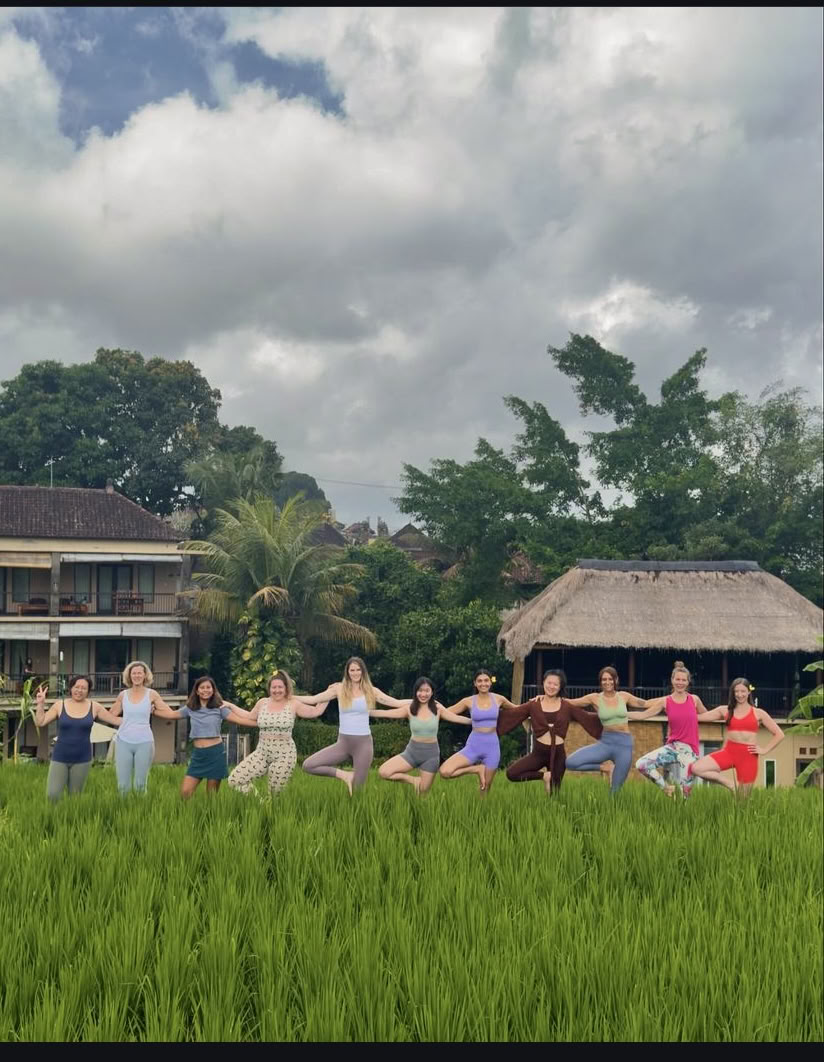 Shades of Yoga - Jogos mokytojų rengimas Balyje