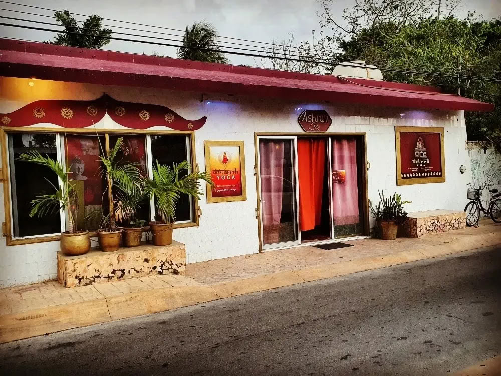 Ashram Shaktiananda / Jogos Cozumel