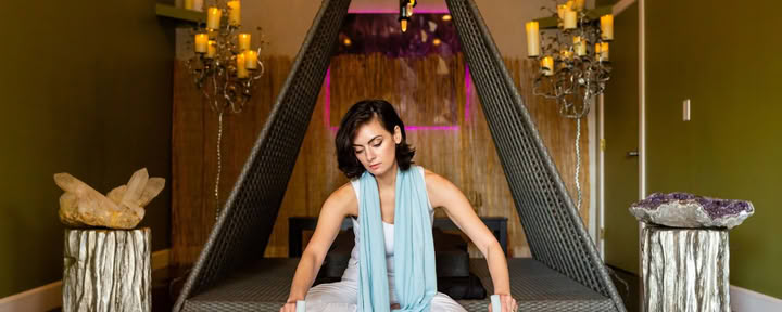 iChakras Smart Meditation Club + iJuice Lounge