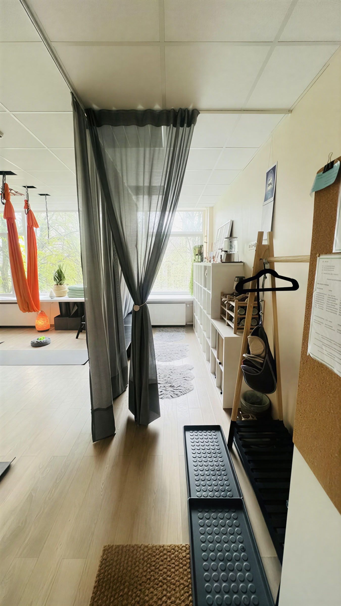Studija Oro Terapija | Oro Yoga Vilnius | Aerial Yoga Lithuania