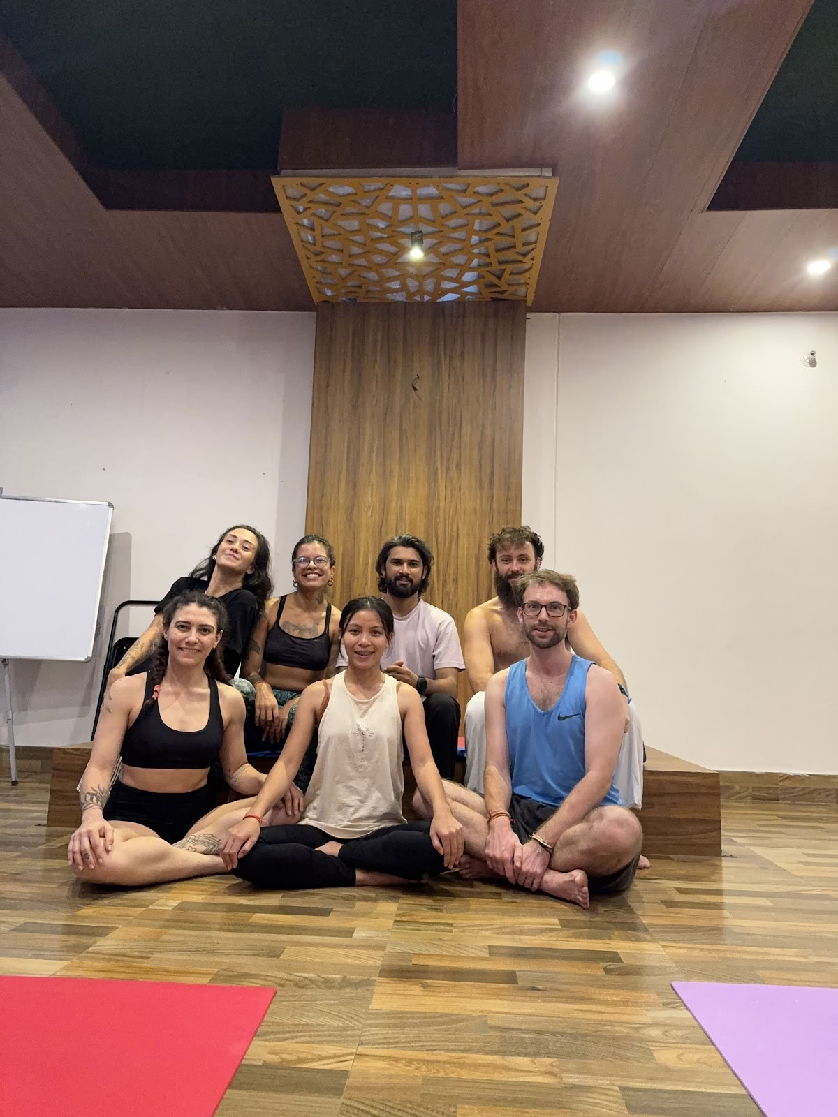 Buddha Yogpeeth - Jogos mokytojų rengimo kursai Rišikeše