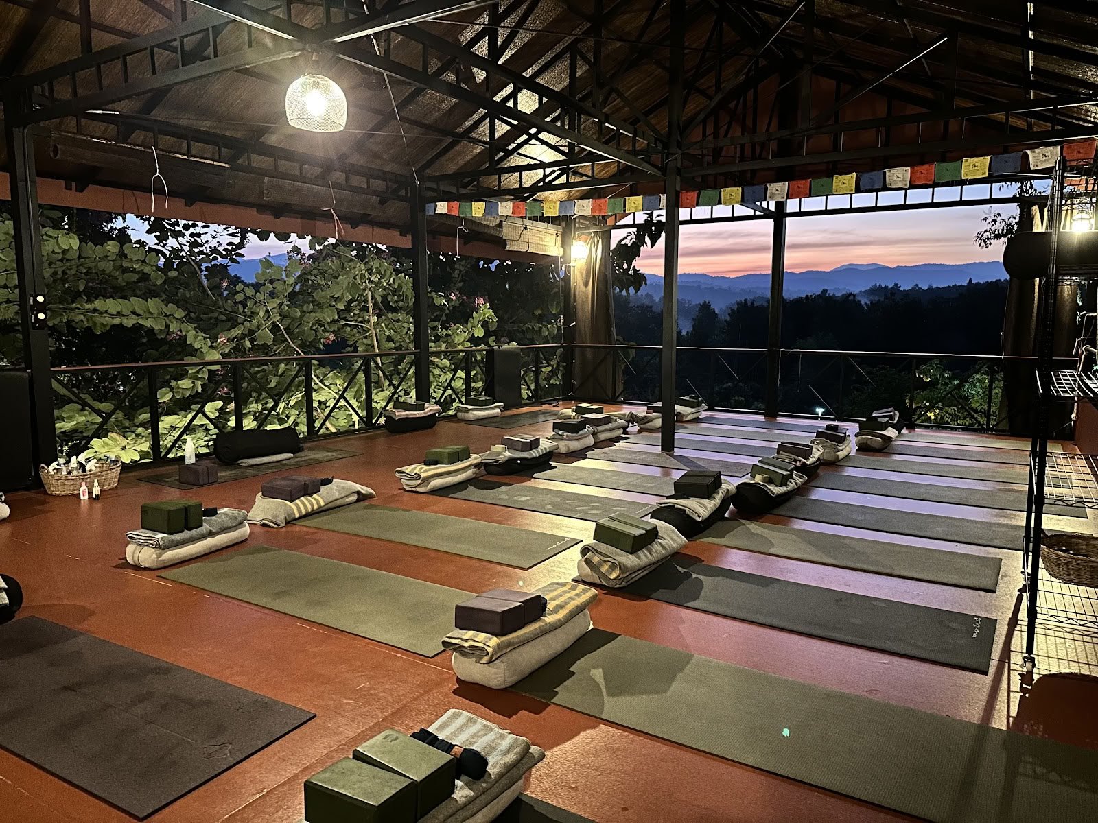 True Nature Chiang Mai - Jogos ir meditacijos namų viešnagės retritas