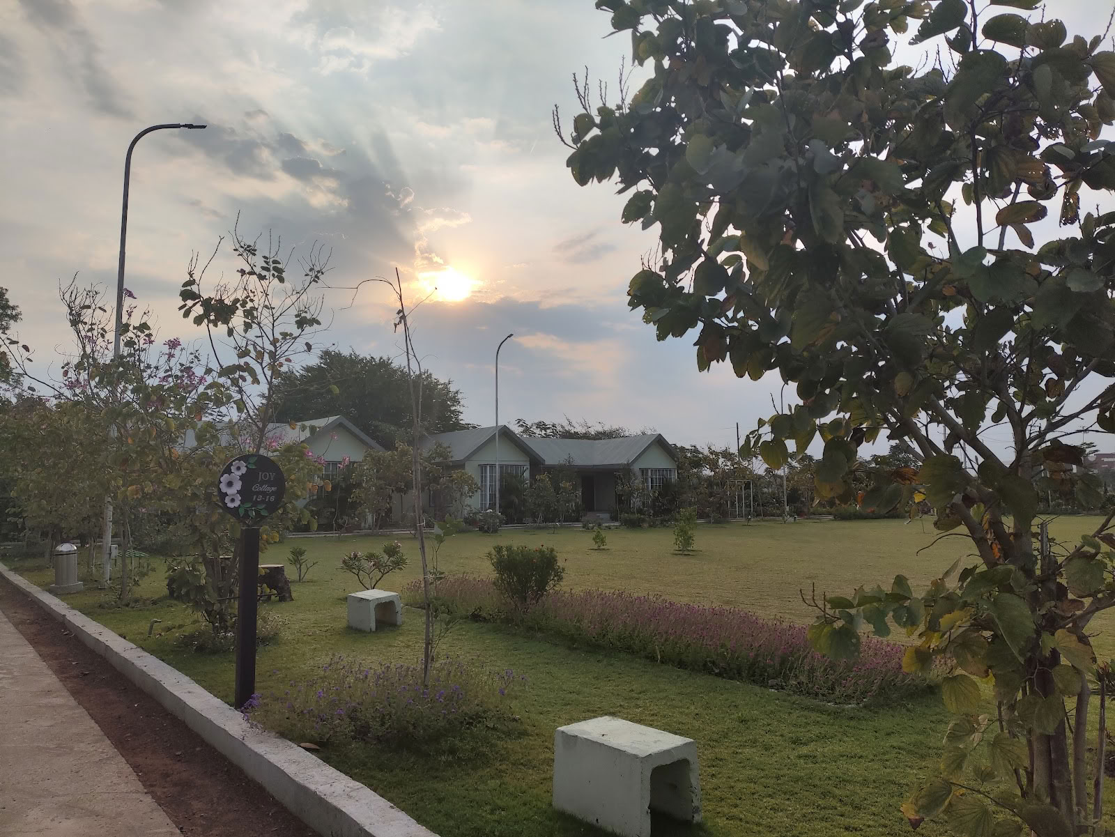 The Life School Bhopal - Joga, meditacija, sveikatingumo ir saviugda