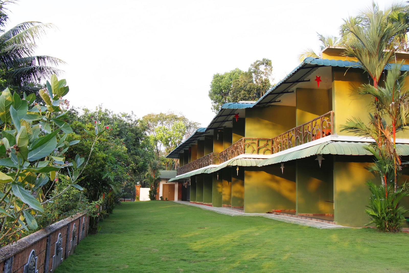 Elephant Pass ajurvedos ir jogos retritas | Resort Kerala