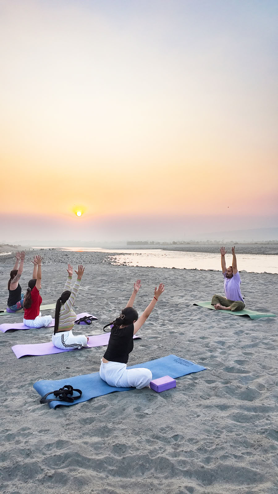 Rishikesh Yog Darshan – jogos mokytojų rengimo kursai Rišikeše. Jogos/ajurvedos retritas