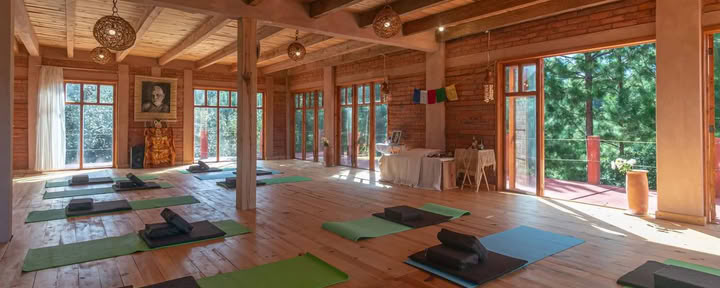 Hridaya šeimos meditacijos ir jogos retritų centras