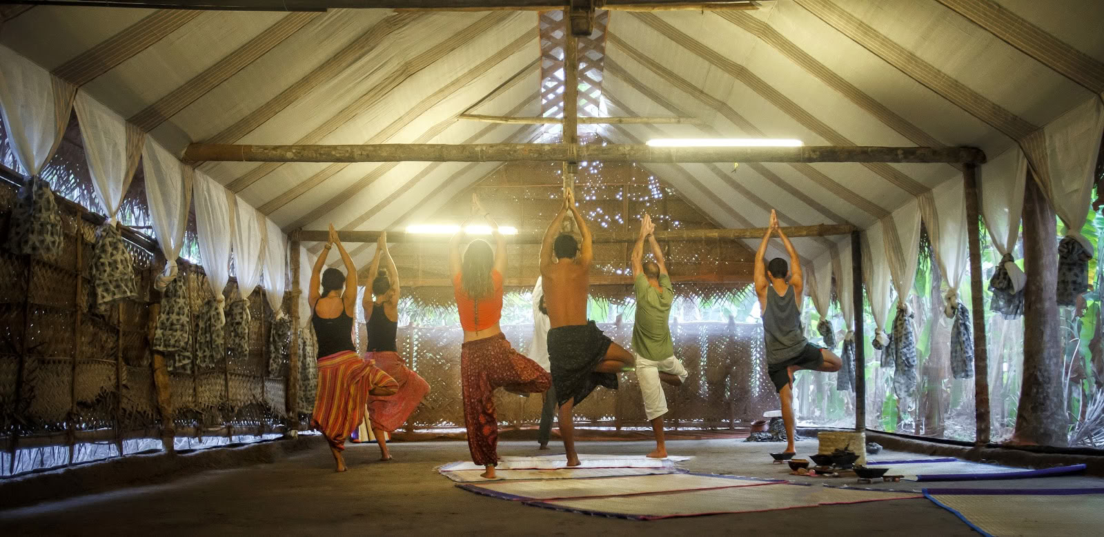 Agnihotra jogos retritas