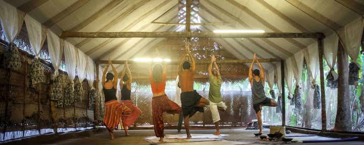 Agnihotra jogos retritas