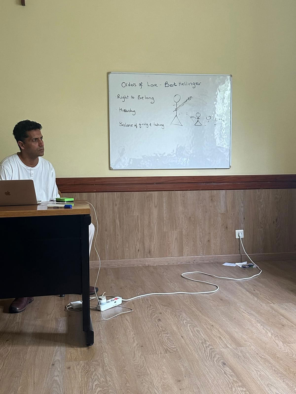 Dr. Ameet Aggarwal ND, natūropatinės medicinos gydytojas, homeopatas, psichoterapeutas