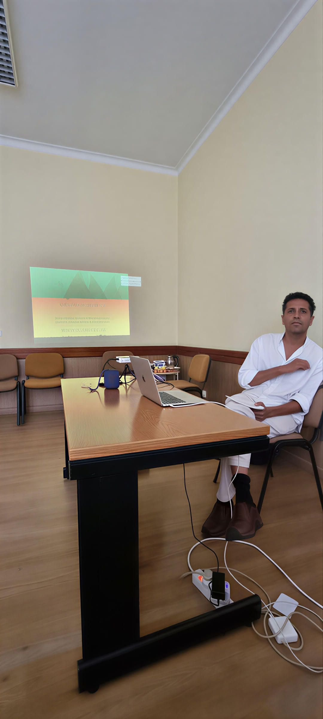 Dr. Ameet Aggarwal ND, natūropatinės medicinos gydytojas, homeopatas, psichoterapeutas