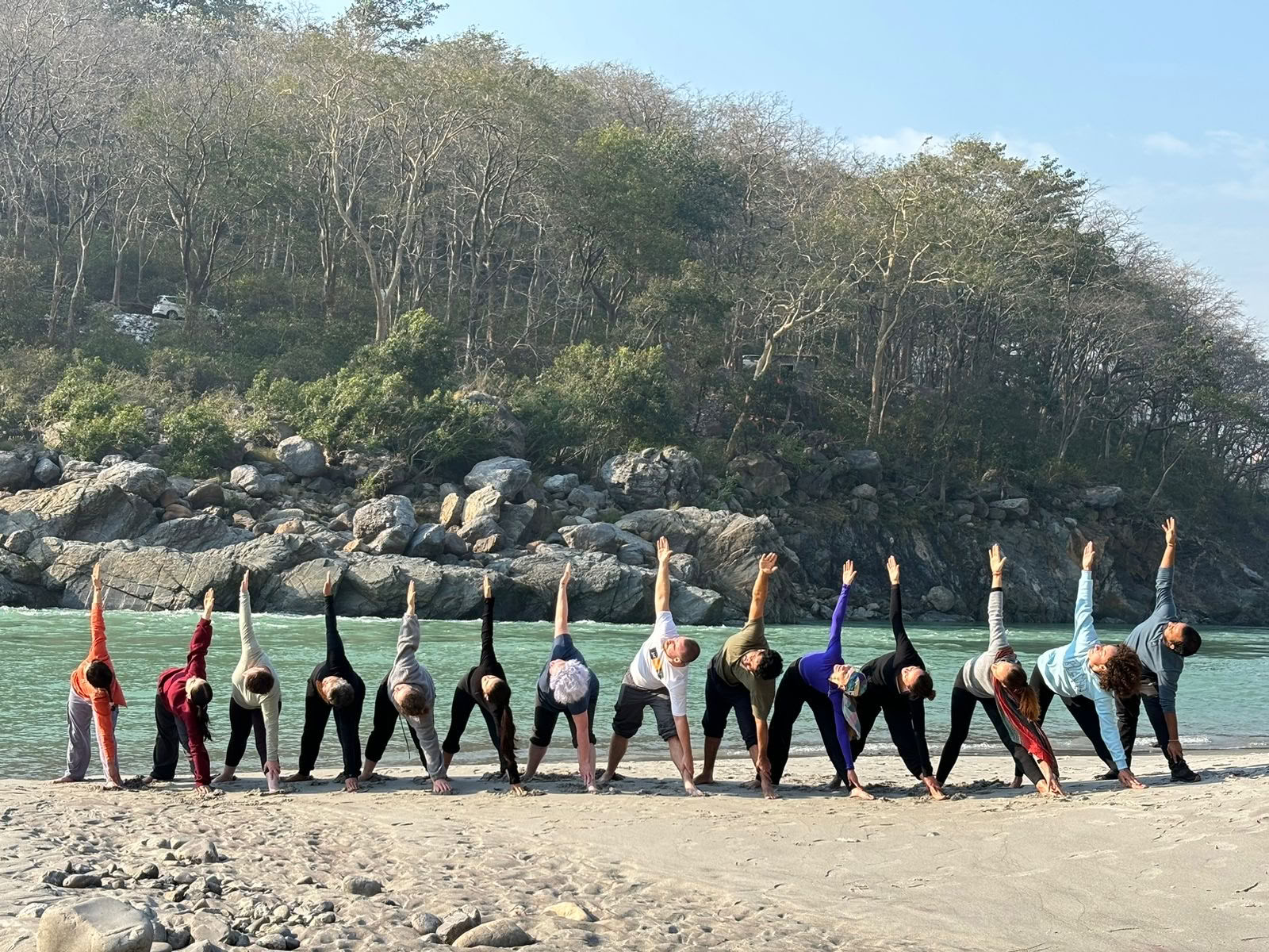 Jiva Yoga Academy – 200 valandų, 300 valandų jogos mokytojų rengimas Rišikeše, Indijoje