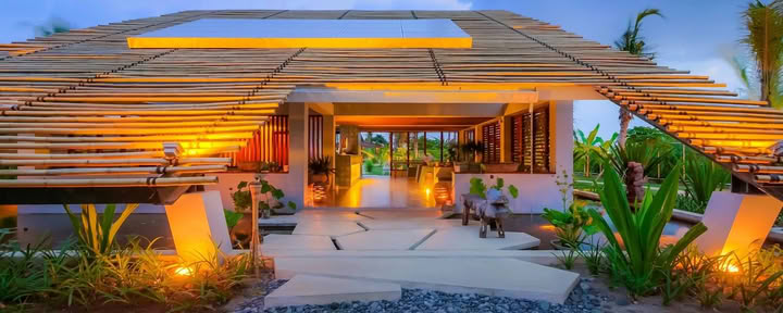„Hotel Komune“ ir „Beach Club Bali“