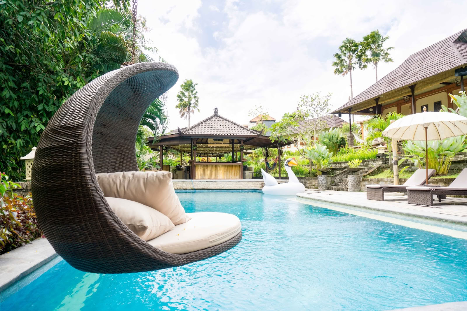 Mondo Surf Village – banglenčių stovyklą Canggu, Balyje