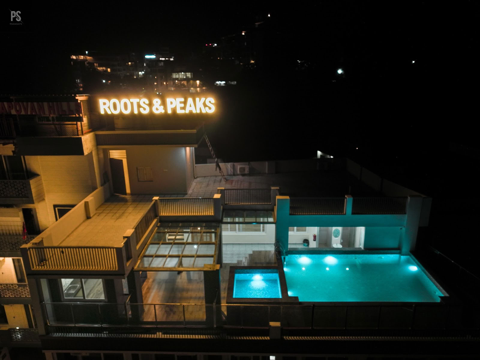 Roots & Peaks – prabangus jogos retritas ir boutique viešbutis Rišikeše