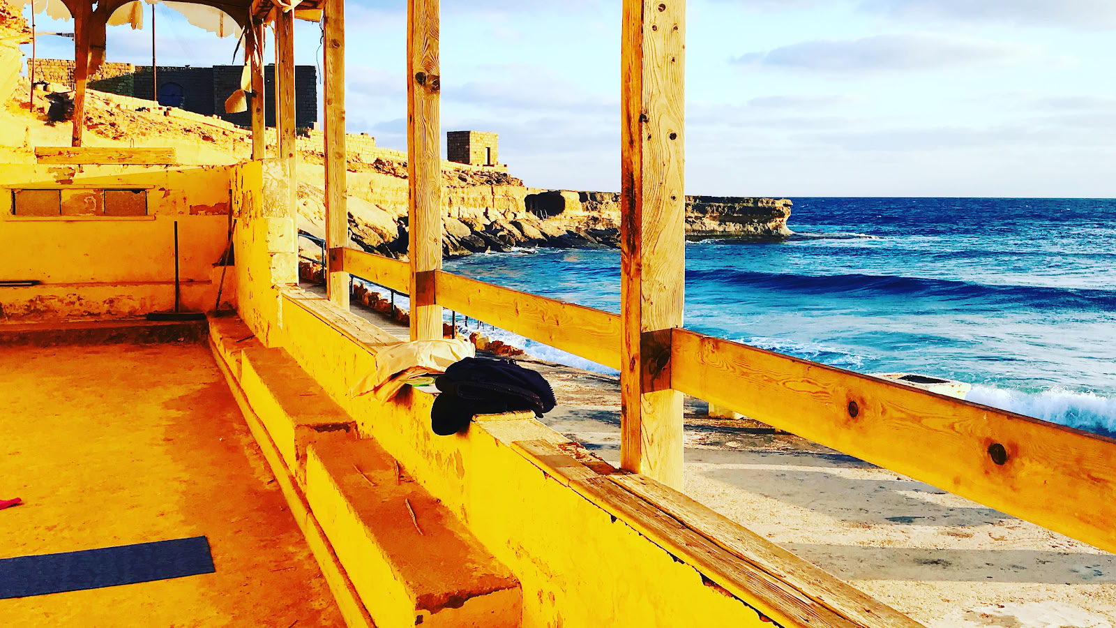 Geltonosios Uolos Joga Gozo