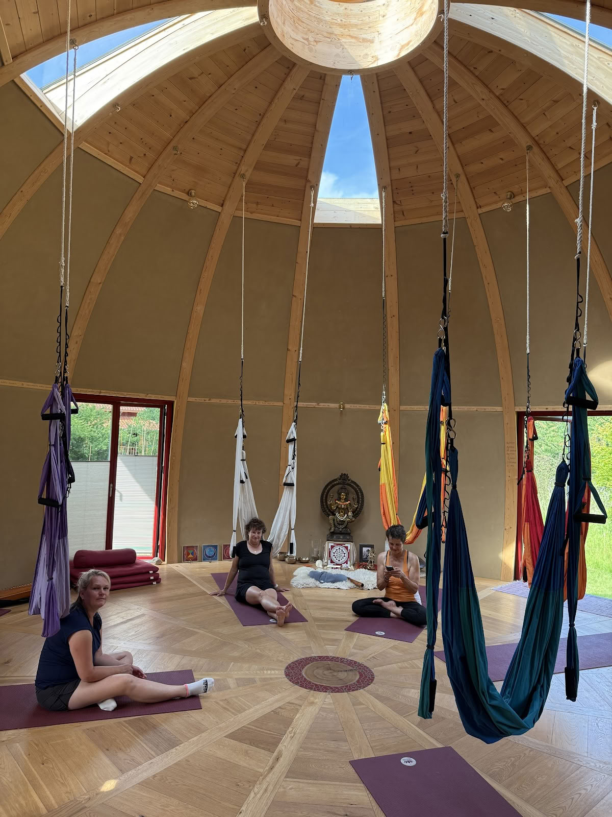 Yogini Dome - Garso tylos erdvė / retritas, joga ir meditacija