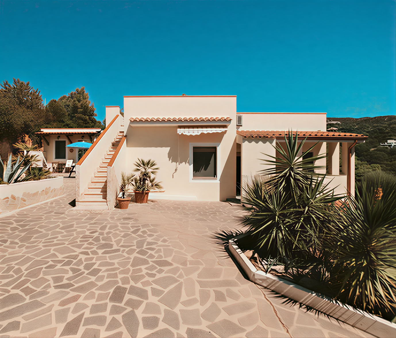 Surya Sardinija - Villa Bella Salmagi - joga ir atostogos