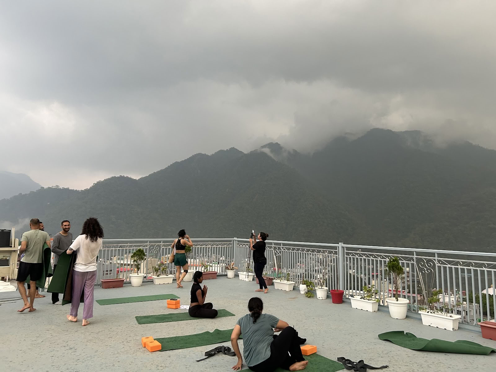 Rishikesh Ashtanga jogos mokykla – jogos TTC Rishikeshe