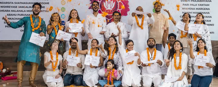 Rishikesh Ashtanga jogos mokykla – jogos TTC Rishikeshe