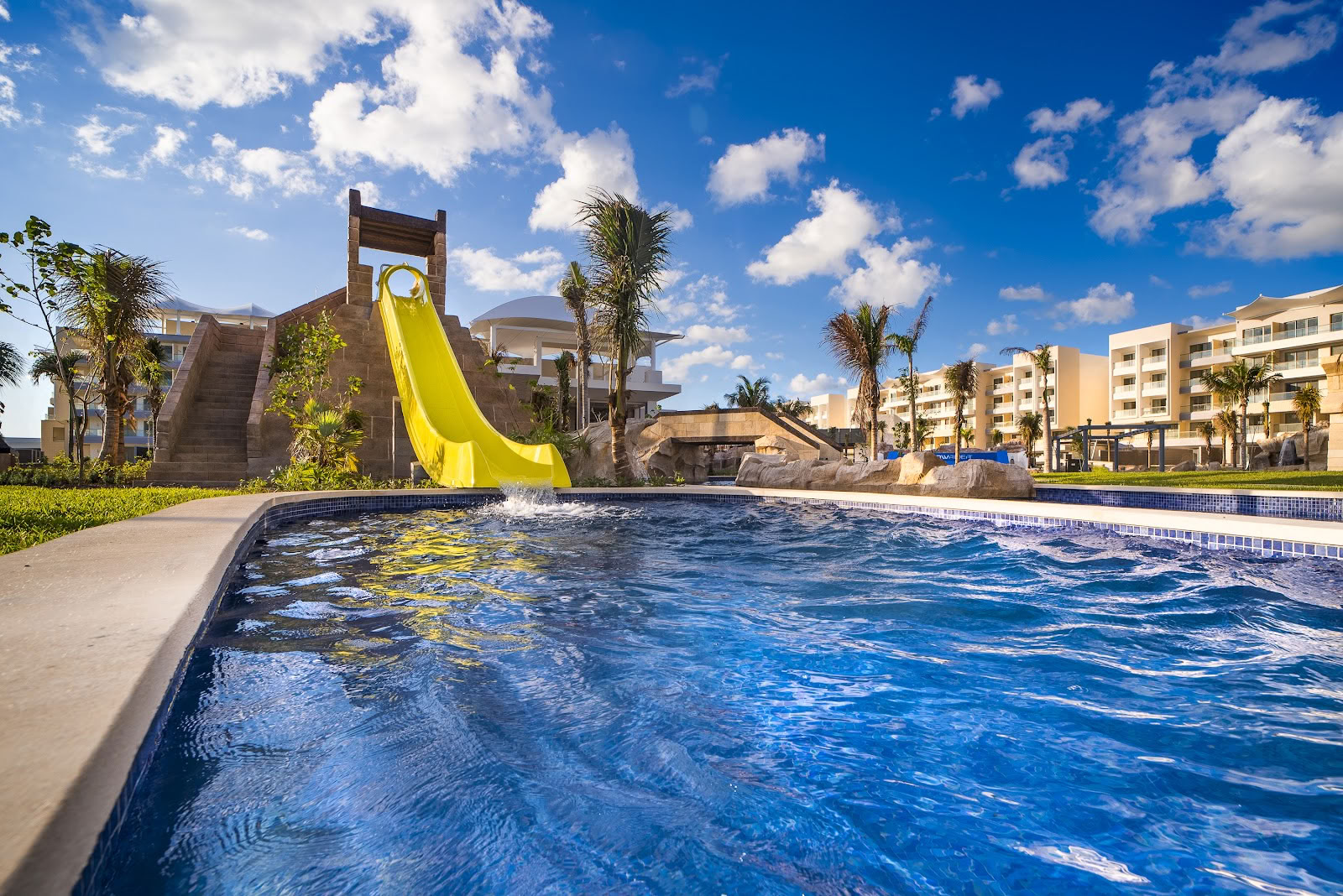 „Planet Hollywood Cancun by Royalton“, „Autograph Collection“ viską apimantis kurortas
