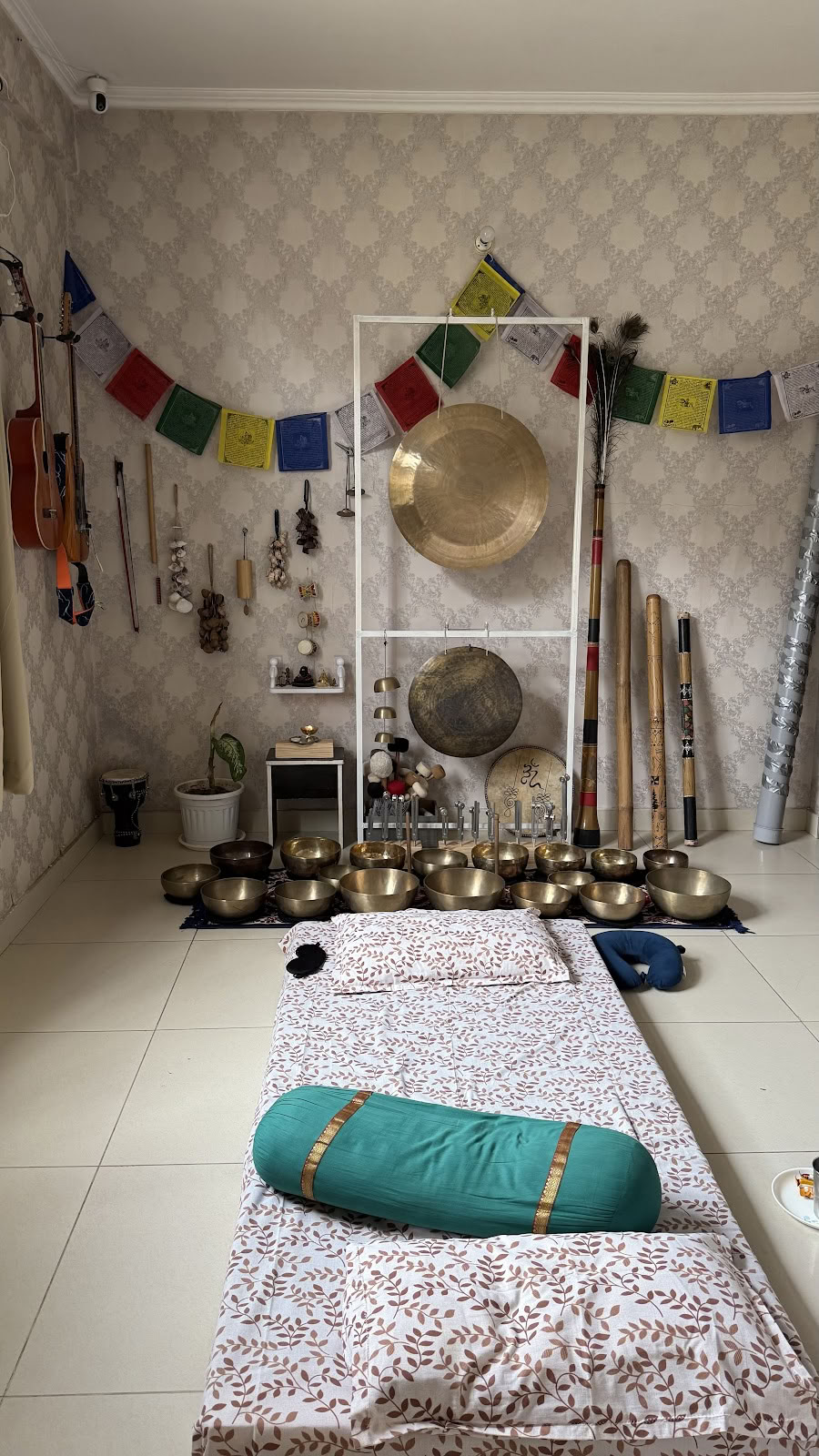 Ananda Dhwani: Garso terapijos kursas, garso terapijos sesijos ir reiki terapija