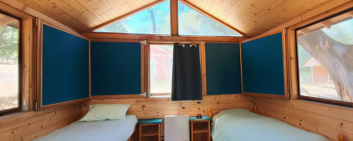 Om Cabin - Dvivietis bendrabutis, dalijamas su kitu svečiu (2 atskiros lovos)
