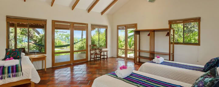 Casita, prie lovos