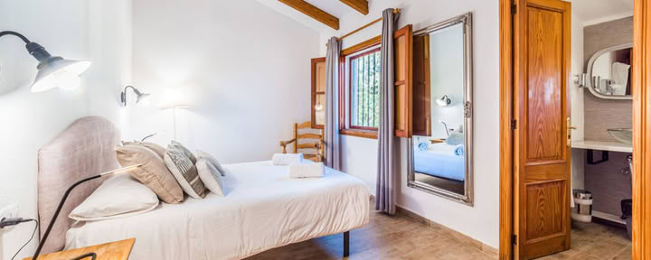 Aukščiausios klasės kaimiško stiliaus apartamentai su dviem privačiomis terasomis
