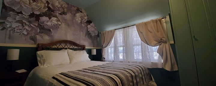 Room 3 – The Lodge