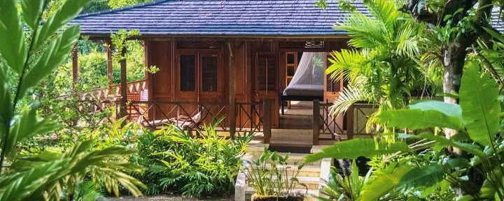 PRIVATE VIP HOUSE