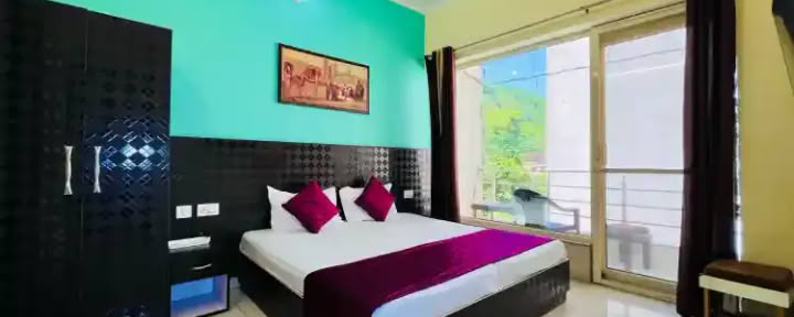 Sharing Room